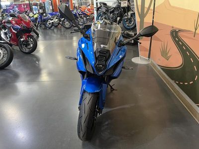 2026 Suzuki GSX-8R - Photo 2