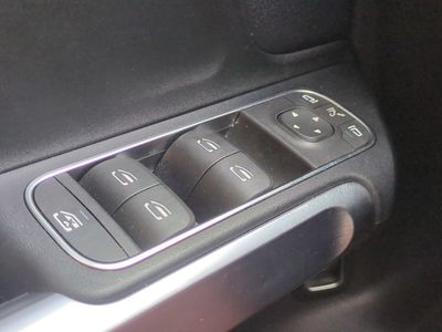 2023 Mercedes-Benz EQB — photo 25 view