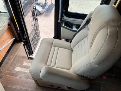 2022 Tiffin Motorhomes Phaeton - Photo 10