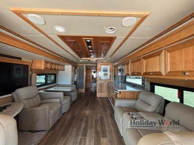 2022 Tiffin Motorhomes Phaeton - Photo 4