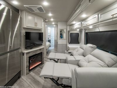 2026 Fleetwood Bounder - Photo 13