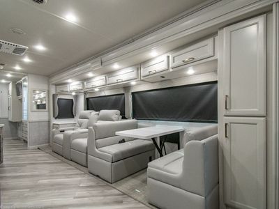 2026 Fleetwood Bounder - Photo 8