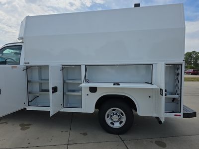 2025 Chevrolet Express Commercial Cutaway - Photo 7
