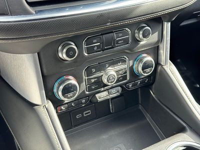 2023 GMC Yukon SLT - Photo 34