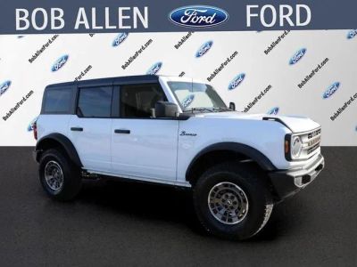 2026 Ford Bronco Big Bend in Oxford White — front three-quarter view