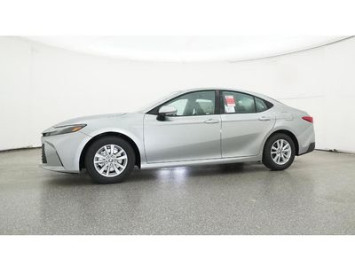2026 Toyota Camry - Photo 18