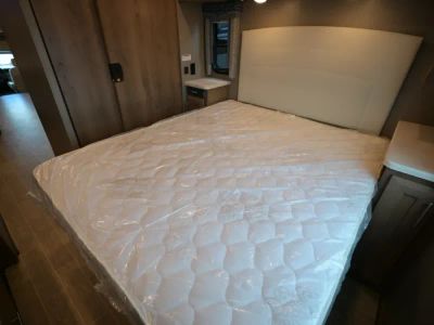 2021 Thor Motor Coach OMNI — photo 32 view