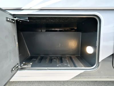 2021 Thor Motor Coach OMNI — photo 48 view