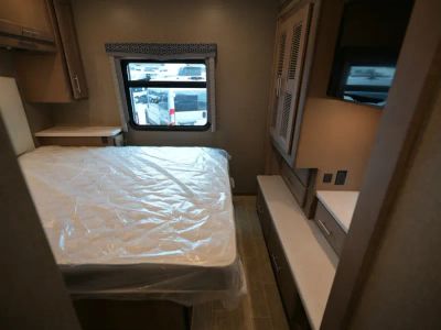 2021 Thor Motor Coach OMNI — photo 29 view