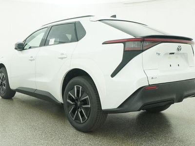 2026 bZ XLE - Photo 31