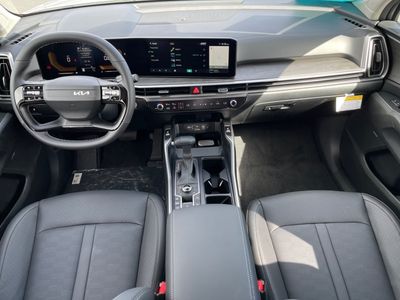 2026 Kia Sorento — photo 13 view