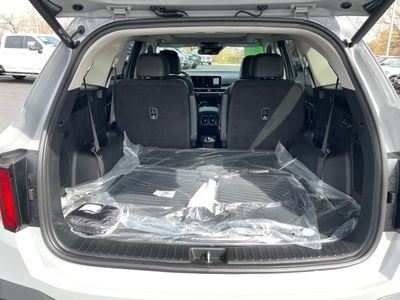 2026 Kia Sorento — photo 17 view