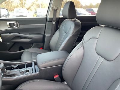 2026 Kia Sorento — photo 9 view