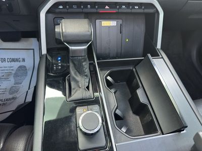 2022 Toyota Tundra - Photo 16