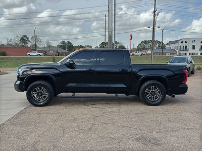 2022 Toyota Tundra - Photo 4