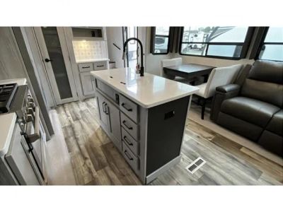 2024 Keystone RV Montana High Country - Photo 14
