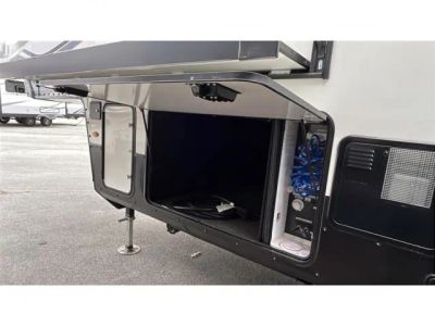 2024 Keystone RV Montana High Country - Photo 5