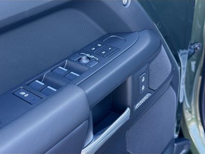 2026 Land Rover Defender 110 - Photo 23