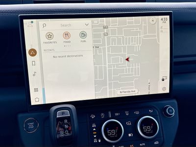 2026 Land Rover Defender 110 - Photo 33