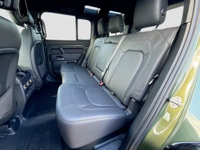 2026 Land Rover Defender 110 - Photo 21