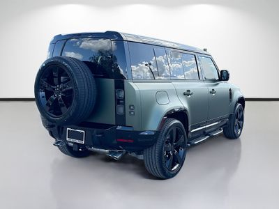 2026 Land Rover Defender 110 - Photo 5