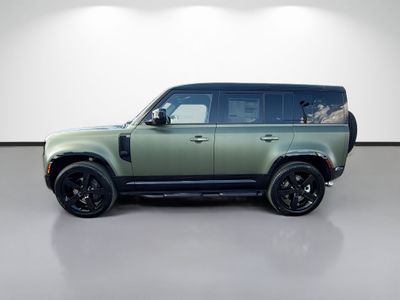 2026 Land Rover Defender 110 - Photo 2