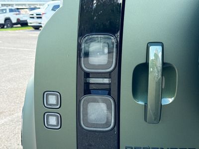 2026 Land Rover Defender 110 - Photo 10