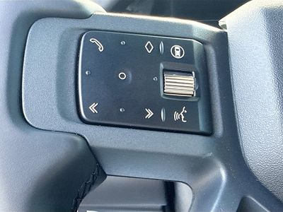 2026 Land Rover Defender 110 - Photo 38