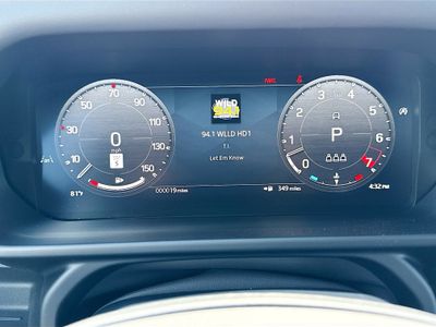 2026 Land Rover Defender 110 - Photo 41