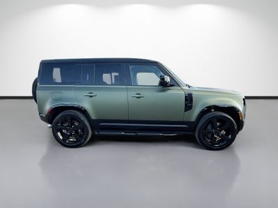 2026 Land Rover Defender 110 - Photo 6