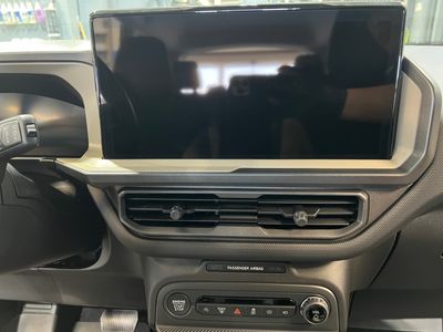 2025 Ford Bronco Sport — photo 11 view
