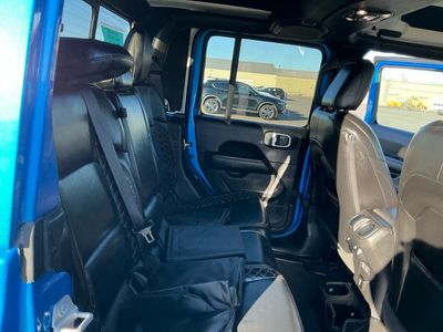 2022 Jeep Gladiator - Photo 18