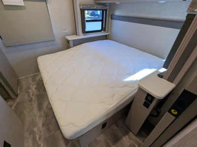 2022 Thor Motor Coach Windsport - Photo 2