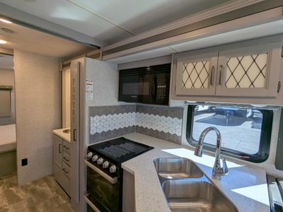 2022 Thor Motor Coach Windsport - Photo 13
