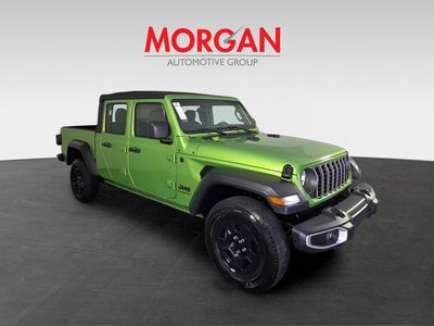 2025 Jeep Gladiator - Photo 2
