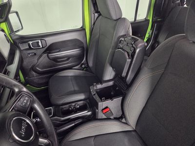 2025 Jeep Gladiator - Photo 23