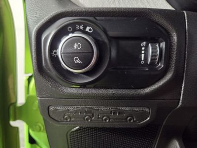 2025 Jeep Gladiator - Photo 21