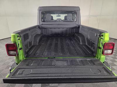 2025 Jeep Gladiator - Photo 29