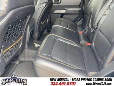 2022 Ford Bronco - Photo 14