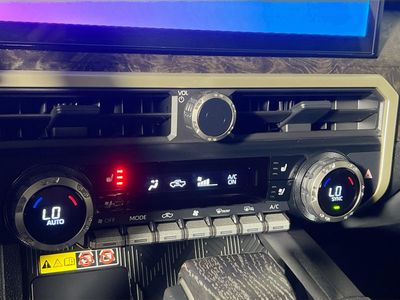 2024 Toyota Tacoma - Photo 23