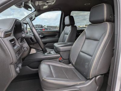 2023 Chevrolet Suburban - Photo 12