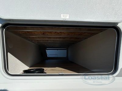 2026 Winnebago Thrive - Photo 22
