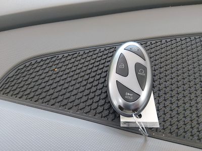 2024 Hyundai Elantra — photo 15 view