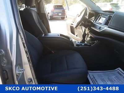 2019 Toyota Highlander — photo 7 view