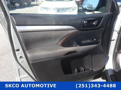 2019 Toyota Highlander — photo 11 view