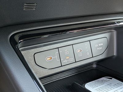 2026 Kia K5 — photo 32 view