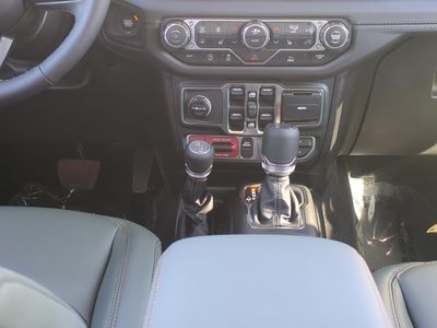 2026 Jeep Gladiator — photo 19 view