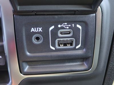 2026 Jeep Gladiator — photo 24 view