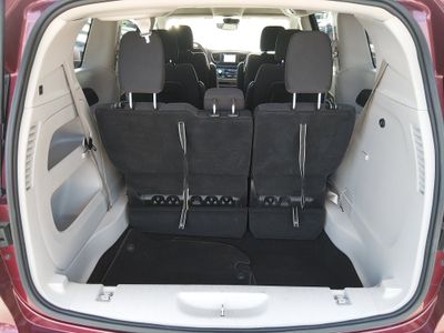 2023 Chrysler Voyager - Photo 11