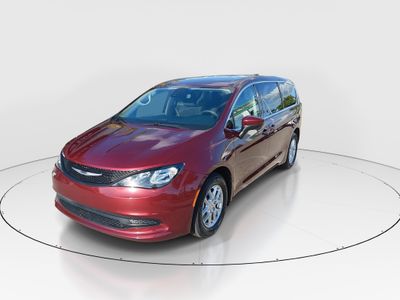 2023 Chrysler Voyager - Photo 3